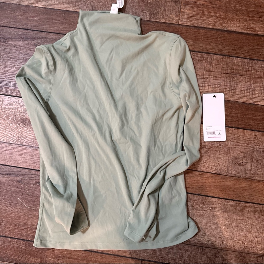 Yogalicious Zenly Evelyn Mock Neck Top